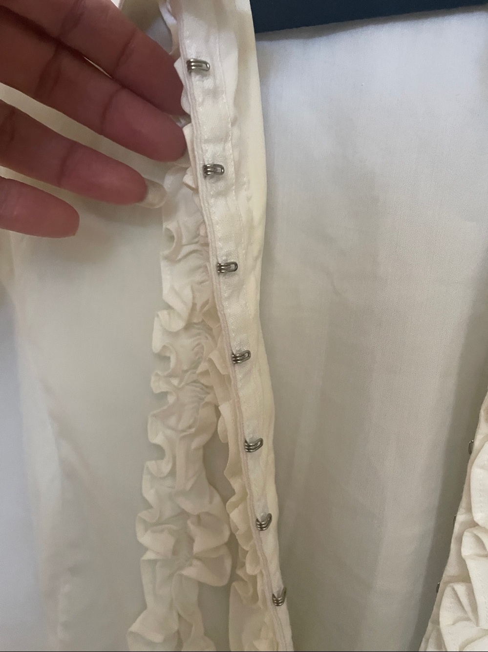 Vintage Maria DI Ripabianca White Ruffle-Front Dress Shirt - Picture 3 of 9